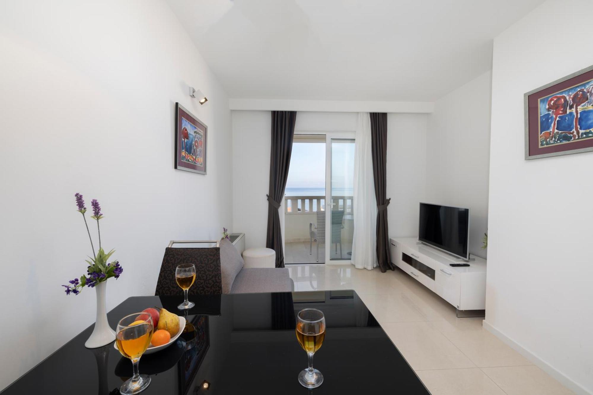 Villa 3M Tučepi エクステリア 写真